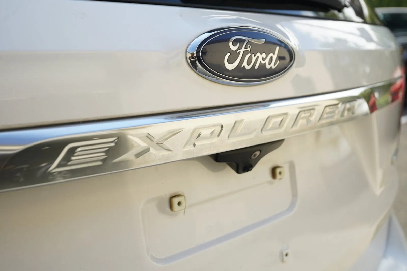 Ford Explorer photo 13