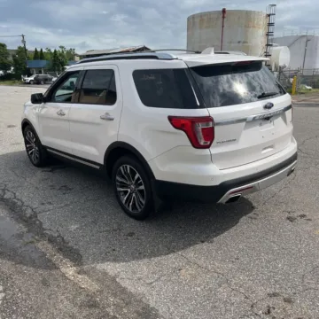 More photos of 2017 Ford Explorer Platinum at 101 Motors, NJ