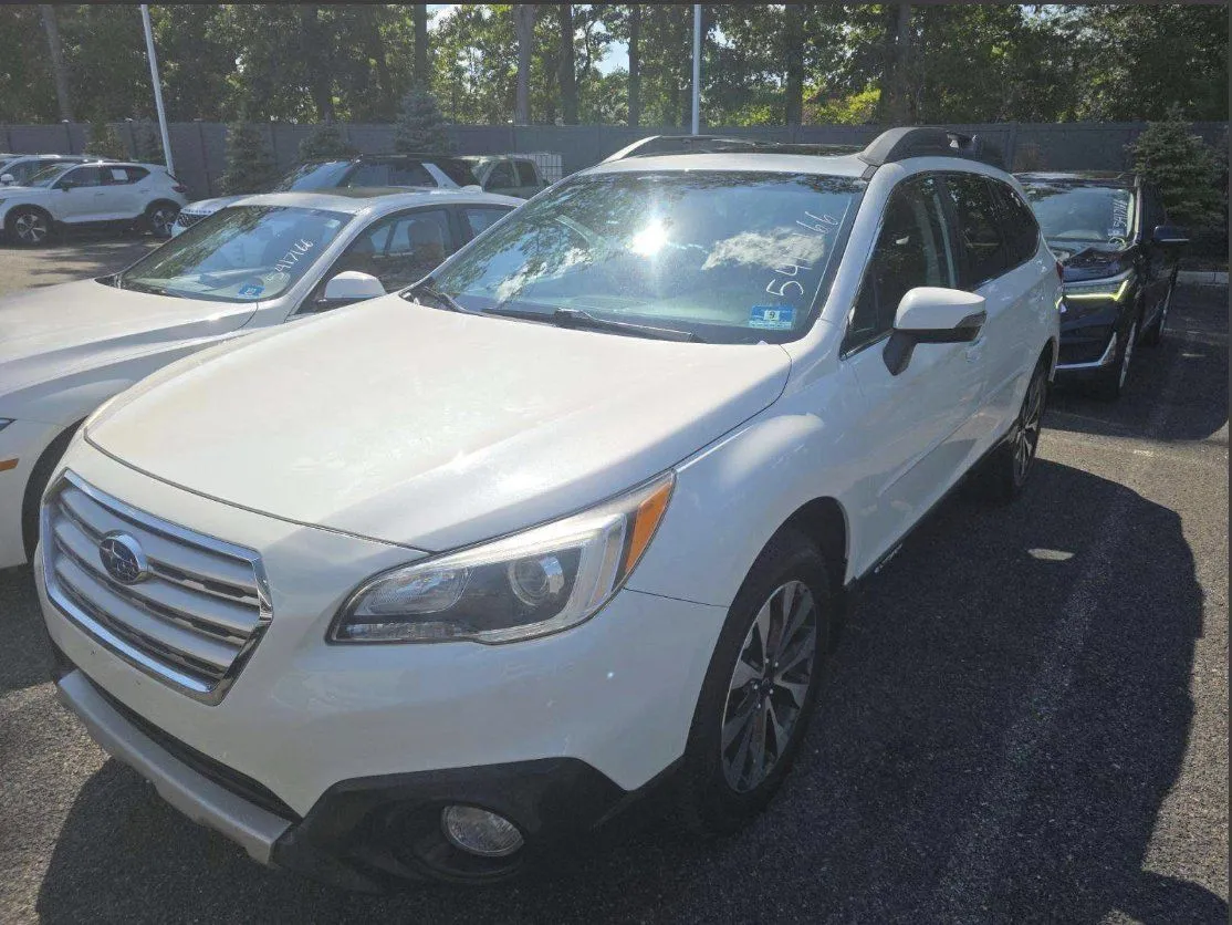 White 2017 Subaru Outback 3.6R Limited for sale in Carlstadt, NJ