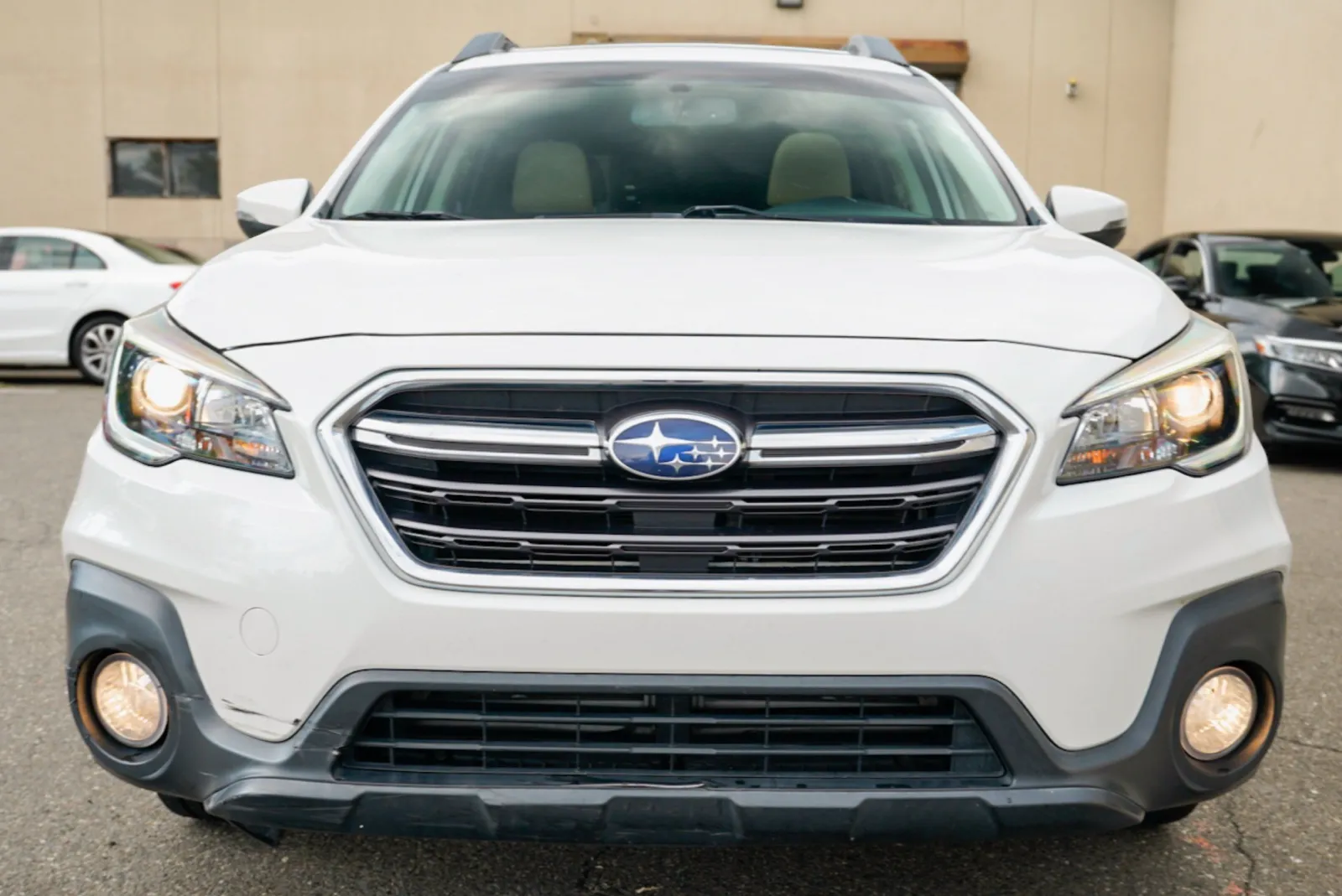 Subaru Outback photo 2