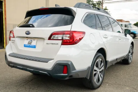 More photos of 2018 Subaru Outback 2.5i Limited at 101 Motors, NJ
