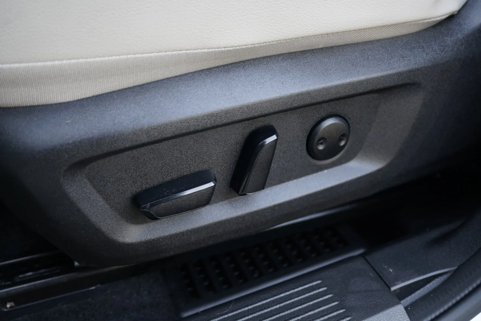 Nissan Rogue photo 23
