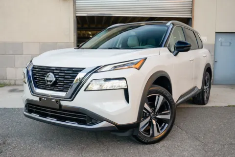 White 2023 Nissan Rogue SL Intelligent AWD for sale in Carlstadt, NJ