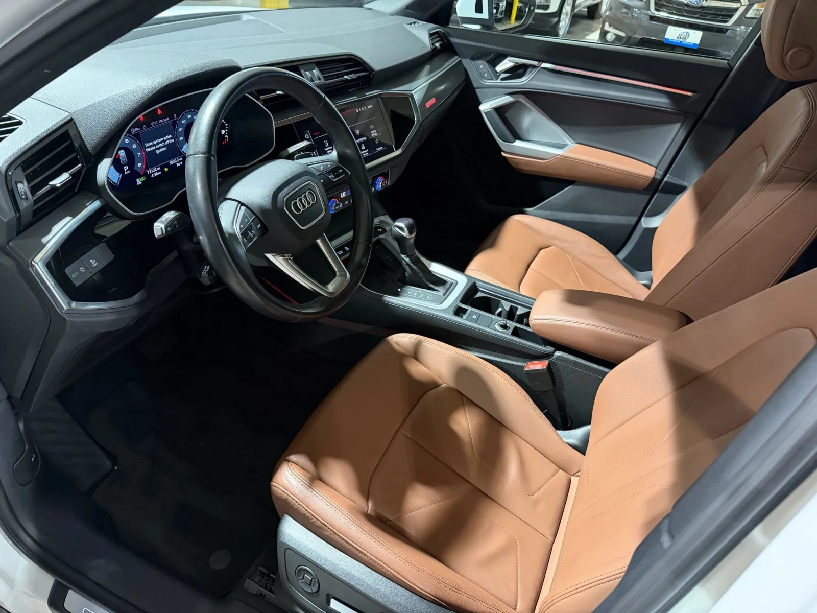 Audi Q3 photo 9