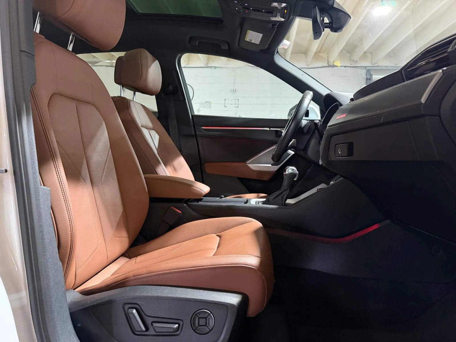 Audi Q3 photo 12