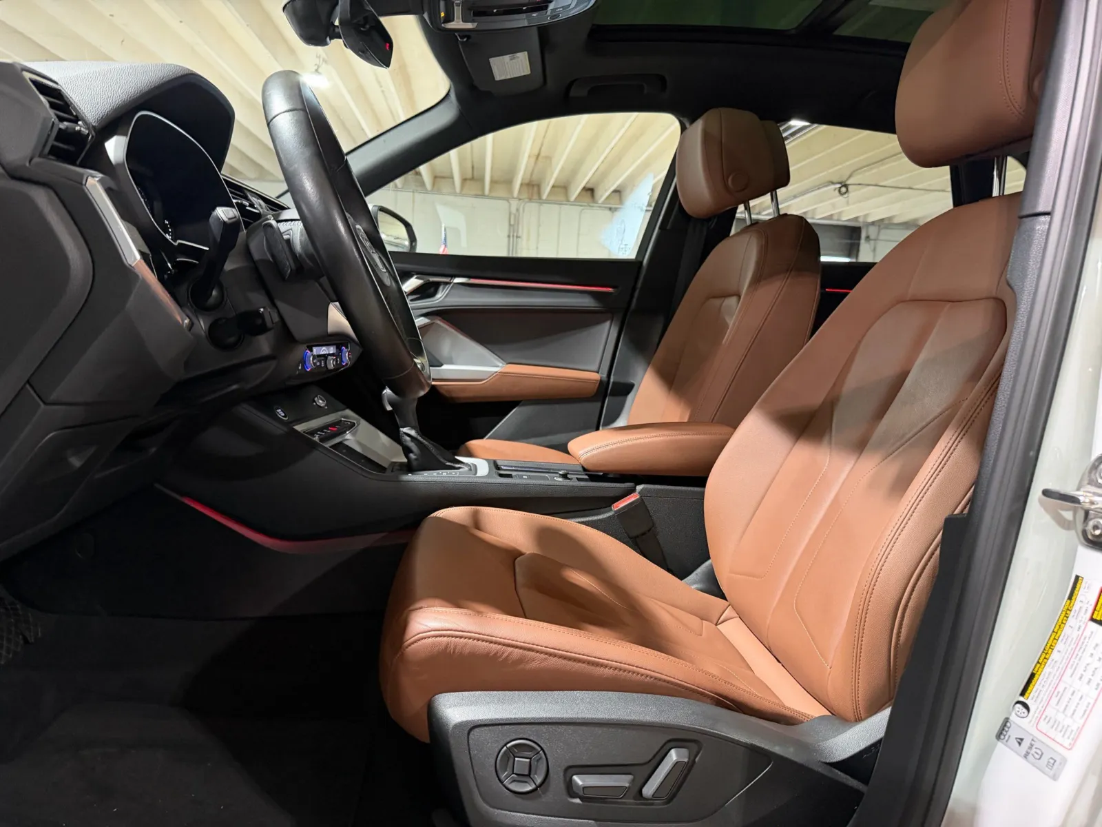 Audi Q3 photo 11