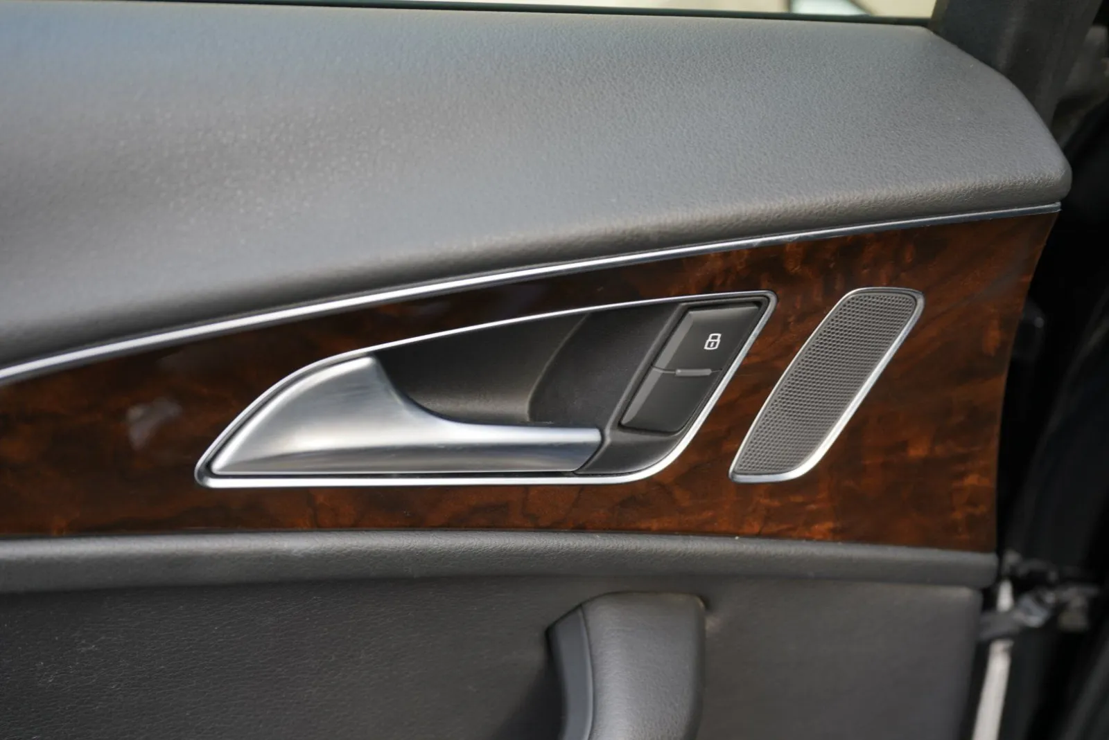 Audi A6 photo 30
