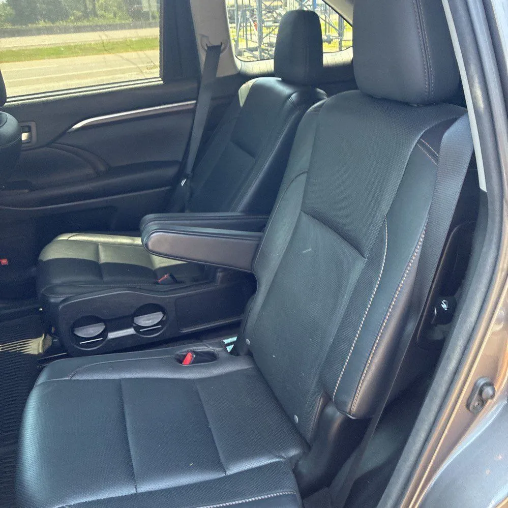 Toyota Highlander photo 24