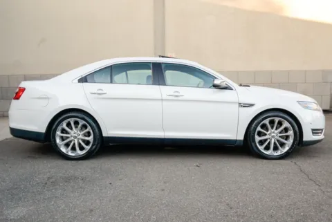 More photos of 2013 Ford Taurus Limited at 101 Motors, NJ