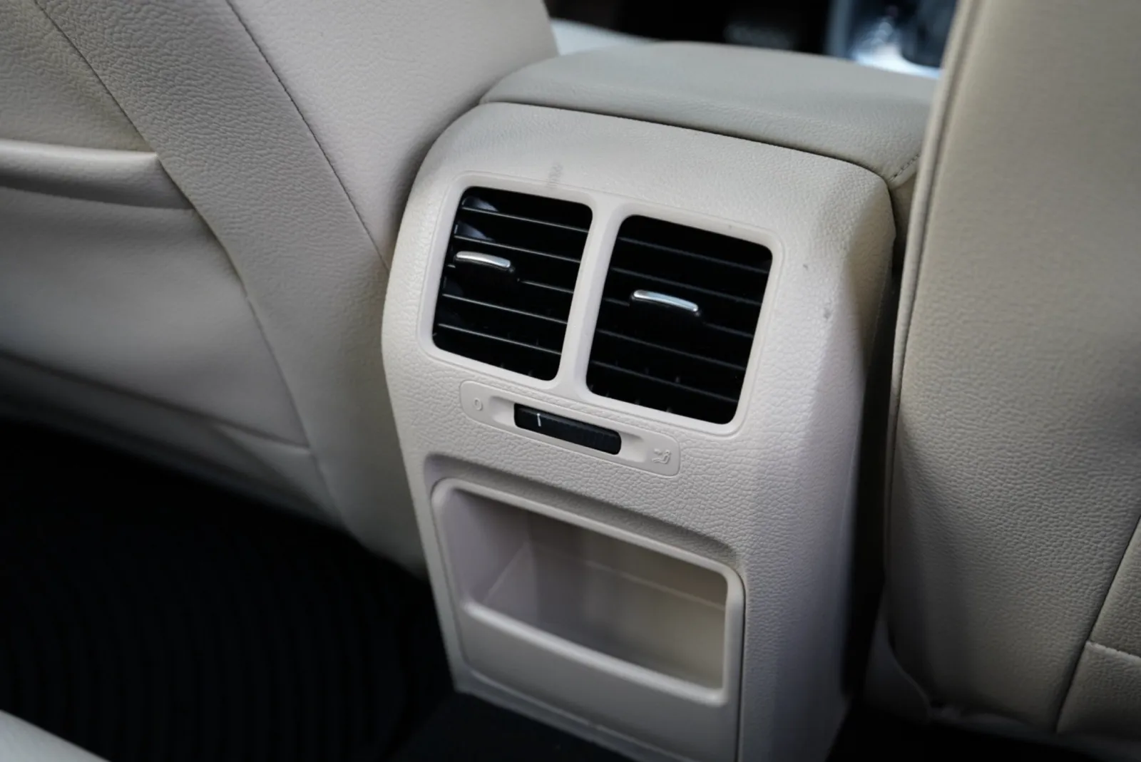 Volkswagen Jetta SportWagen photo 36