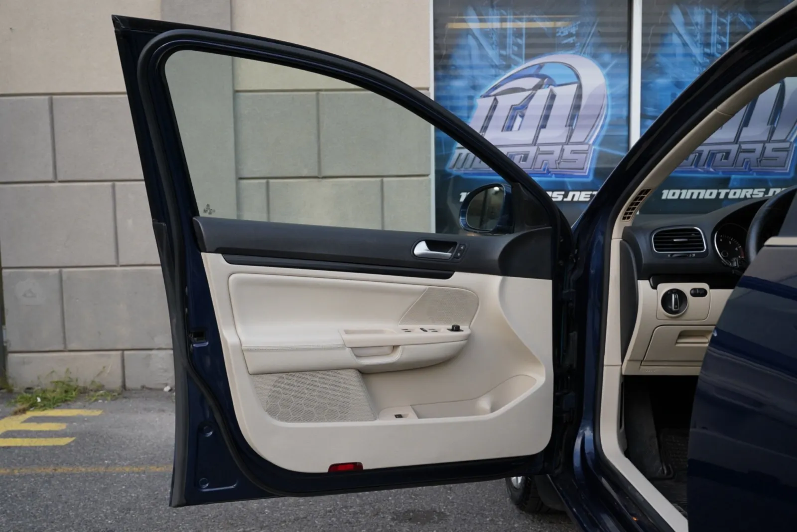Volkswagen Jetta SportWagen photo 18