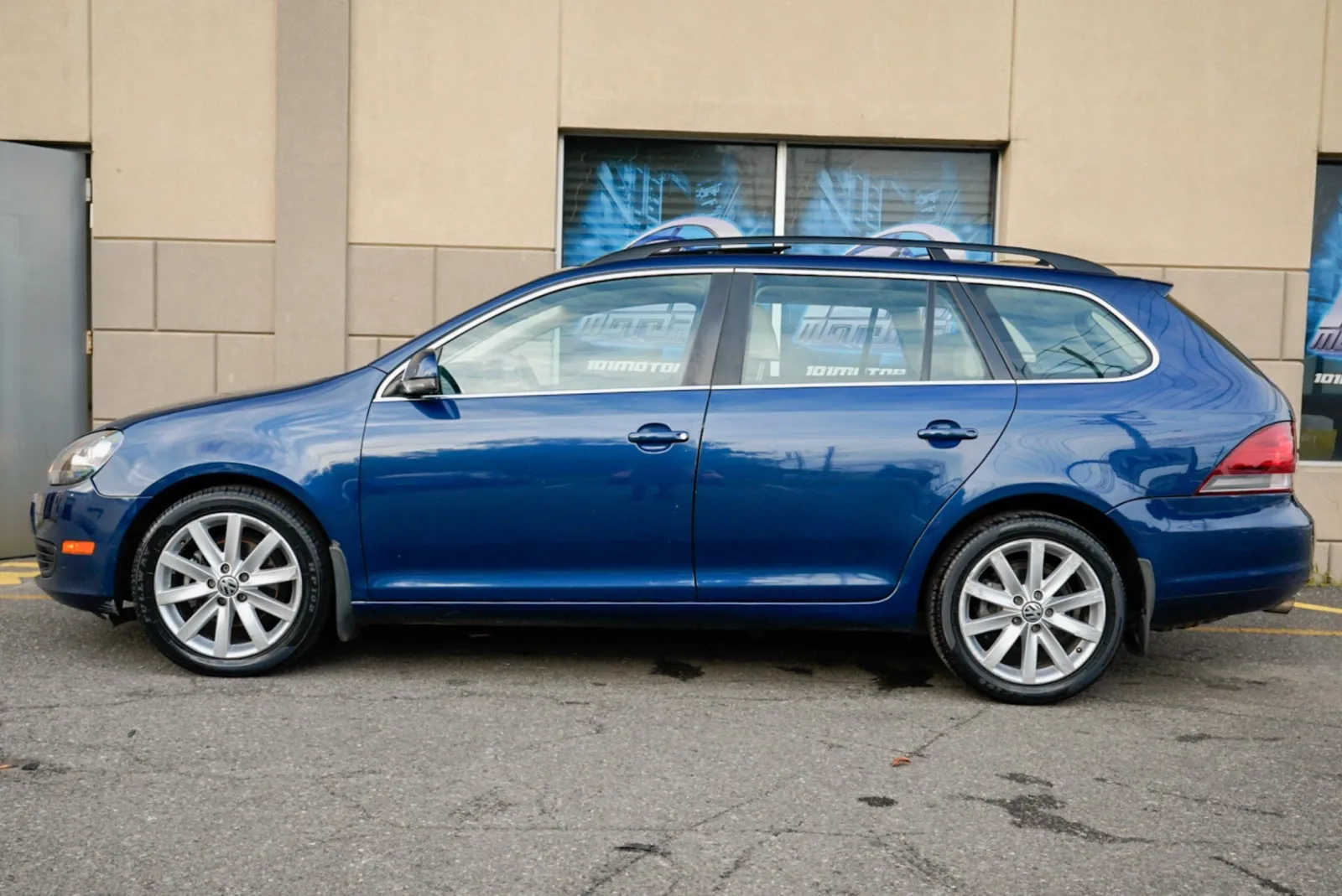 Volkswagen Jetta SportWagen photo 8