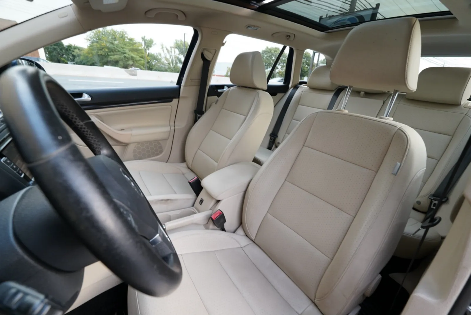Volkswagen Jetta SportWagen photo 21