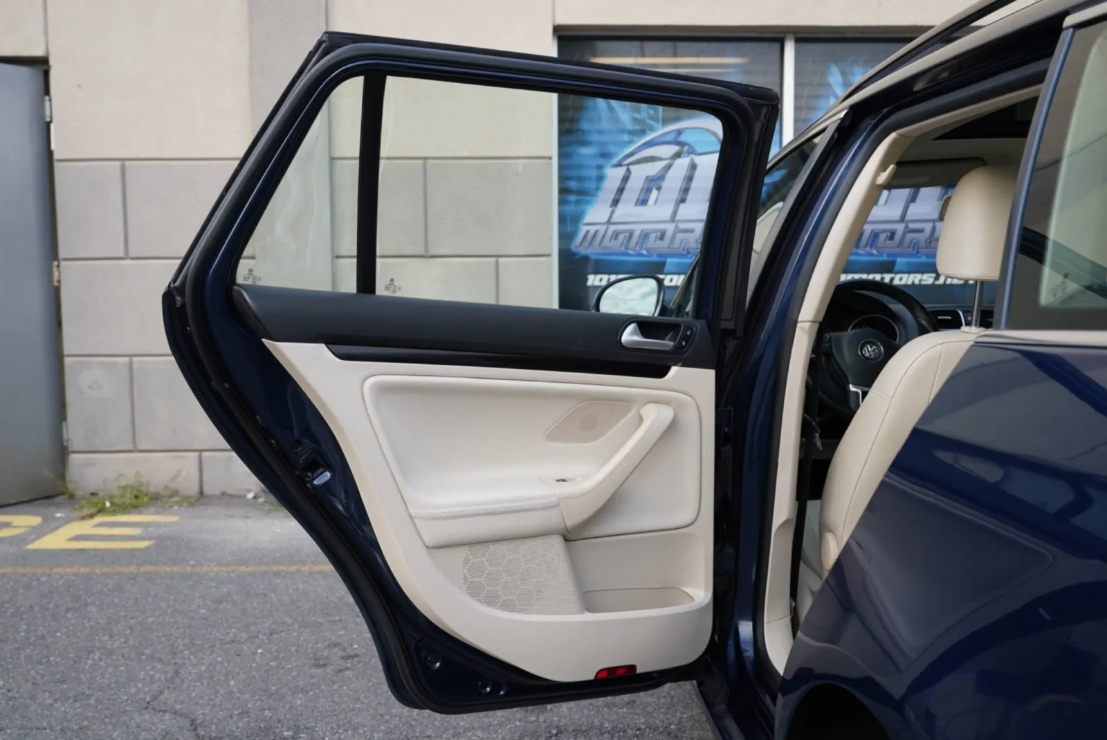 Volkswagen Jetta SportWagen photo 24