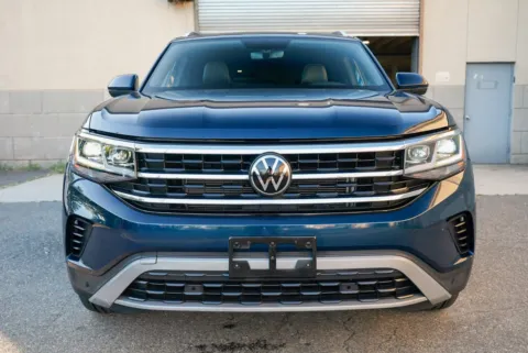 Photos of 2023 Volkswagen Atlas Cross Sport 3.6L V6 SE w/Technology for sale in Carlstadt, NJ at 101 Motors