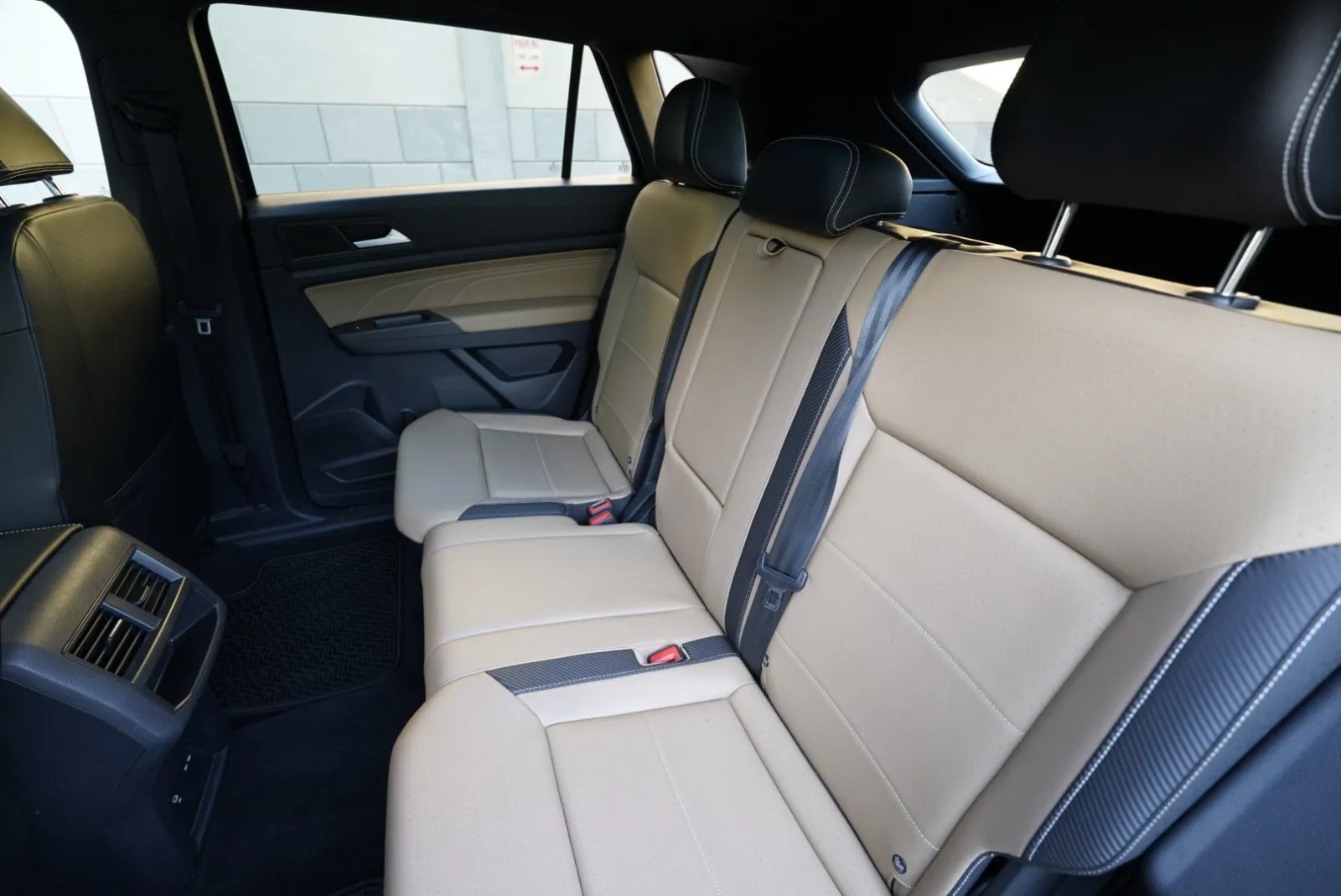 Volkswagen Atlas Cross Sport photo 30