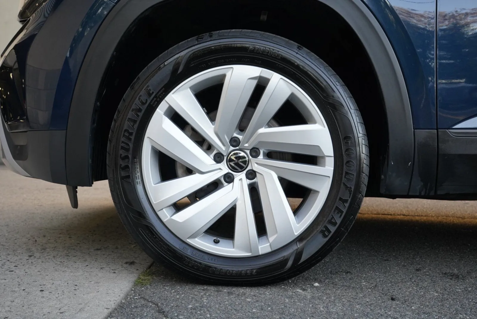 Volkswagen Atlas Cross Sport photo 16