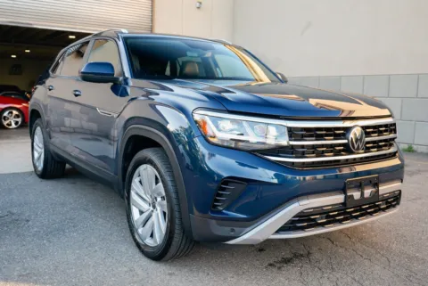 Another view of 2023 Volkswagen Atlas Cross Sport 3.6L V6 SE w/Technology for sale in Carlstadt, NJ at 101 Motors