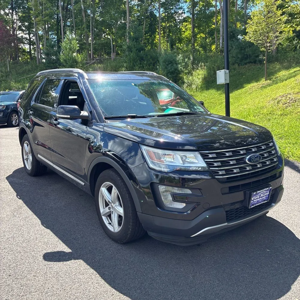 Ford Explorer photo 12
