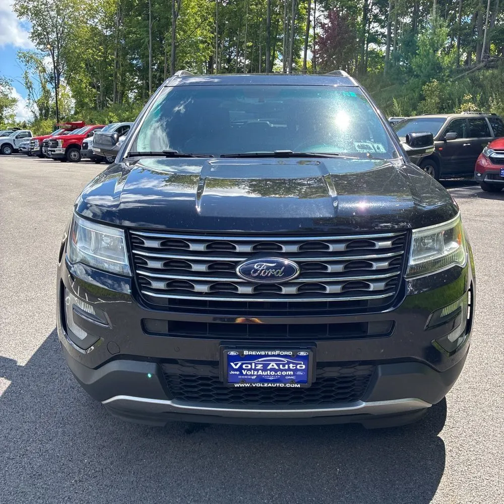 Ford Explorer photo 14
