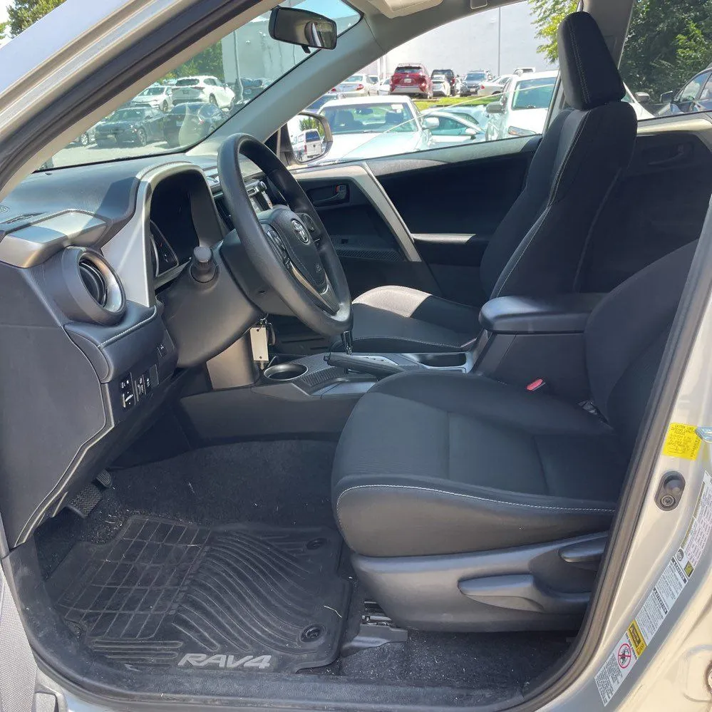 Toyota RAV4 photo 17