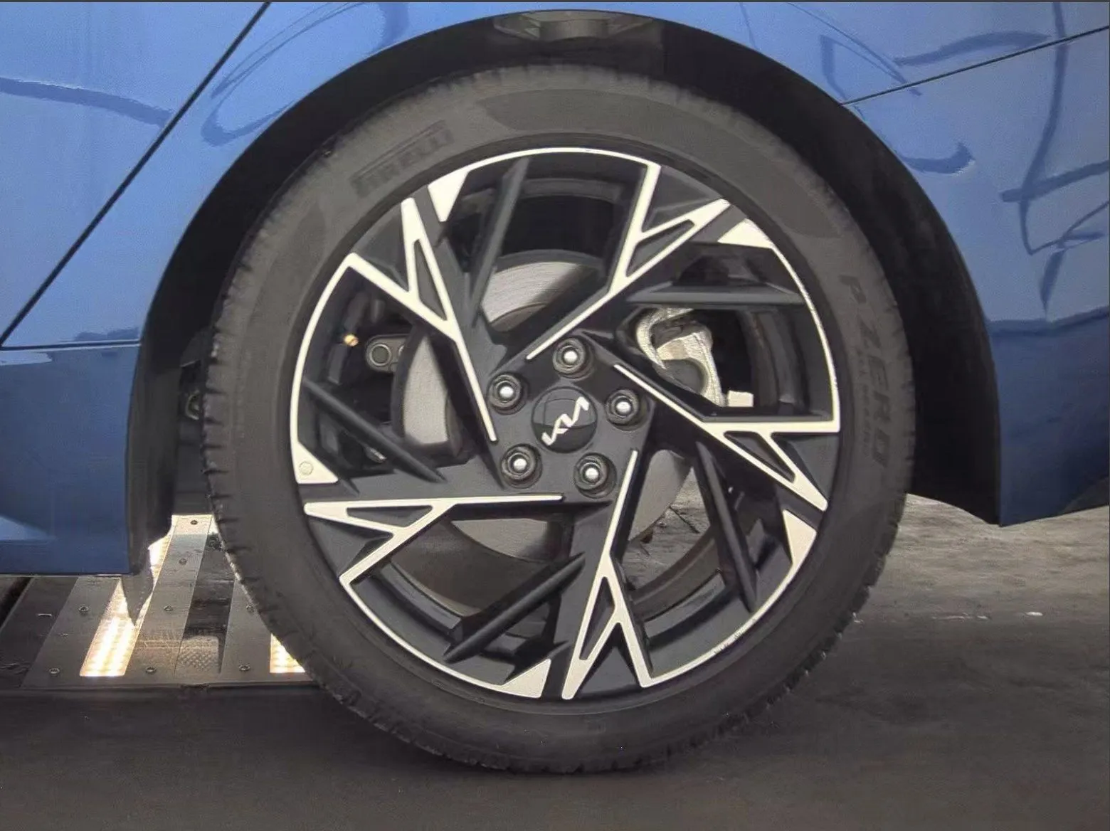 Kia K5 photo 14
