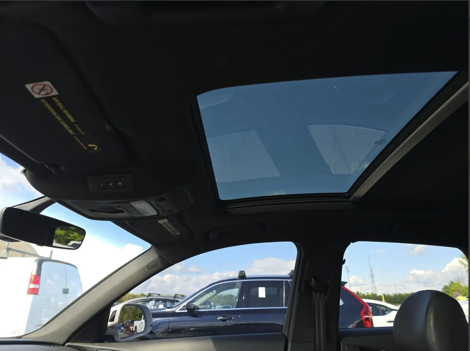 Audi Q3 photo 11