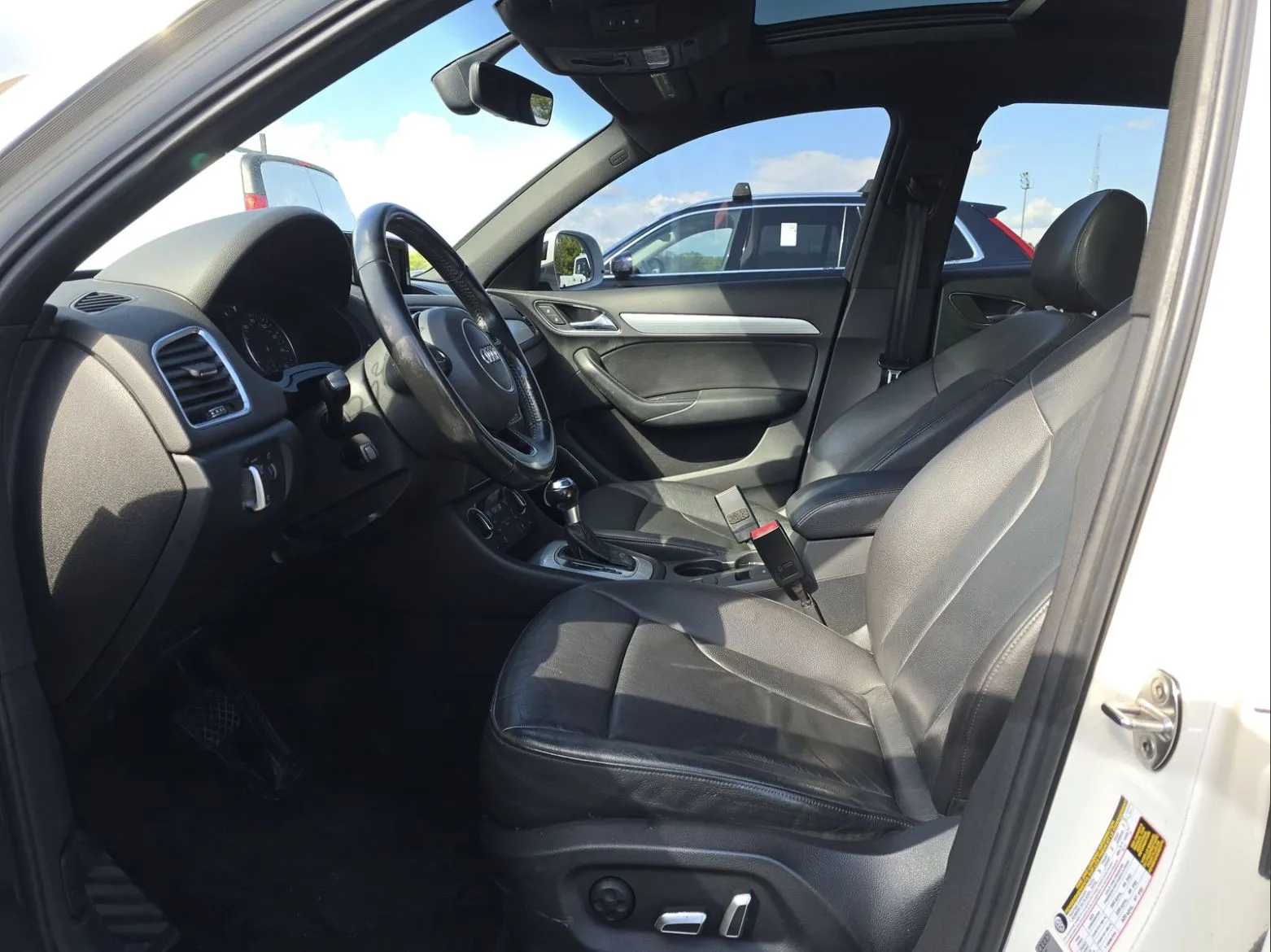 Audi Q3 photo 6