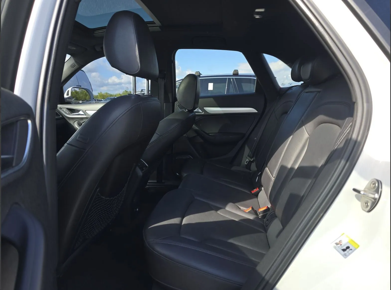 Audi Q3 photo 7
