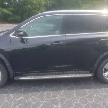 More photos of 2018 Toyota Highlander Limited at 101 Motors, NJ