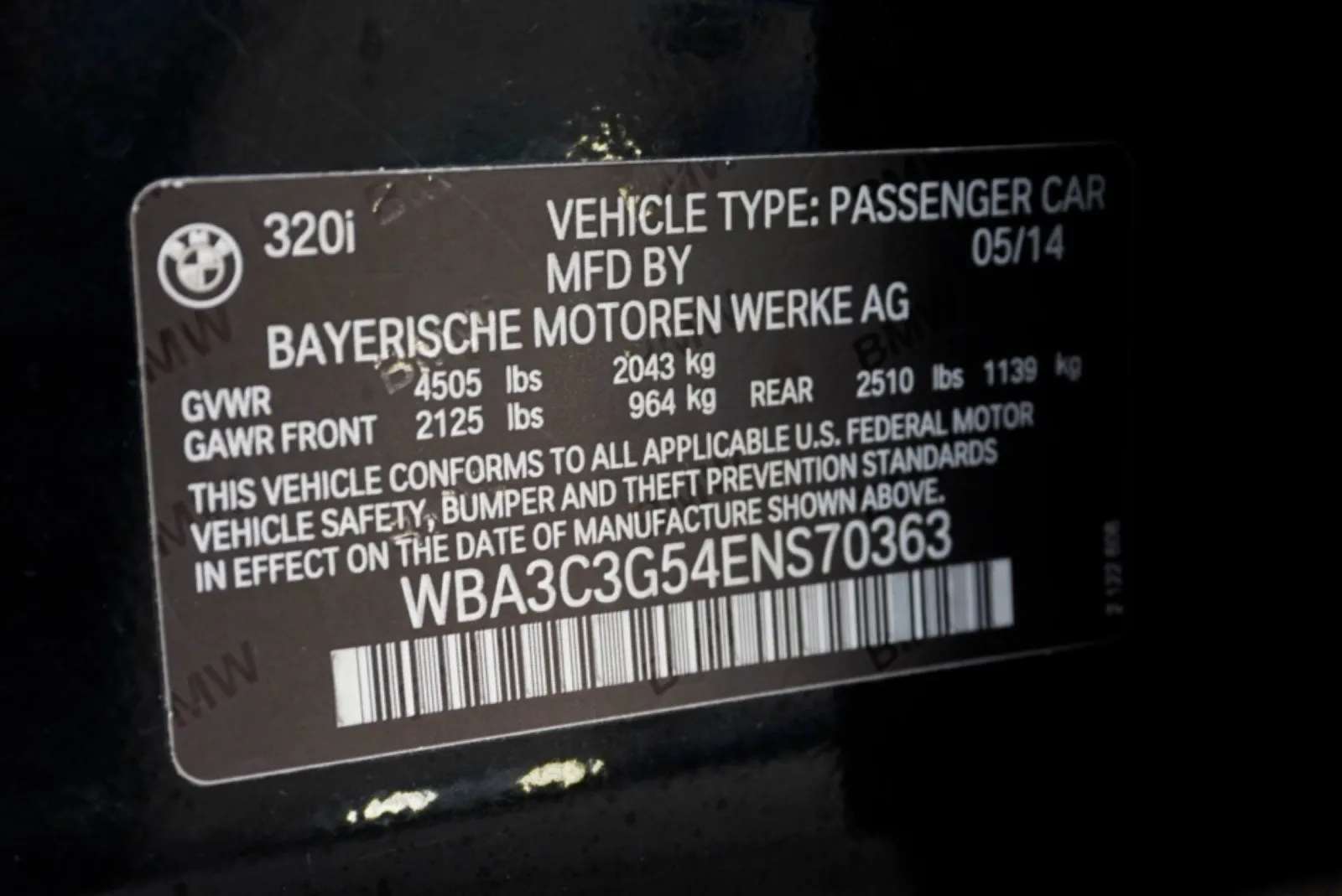 BMW 320i photo 47