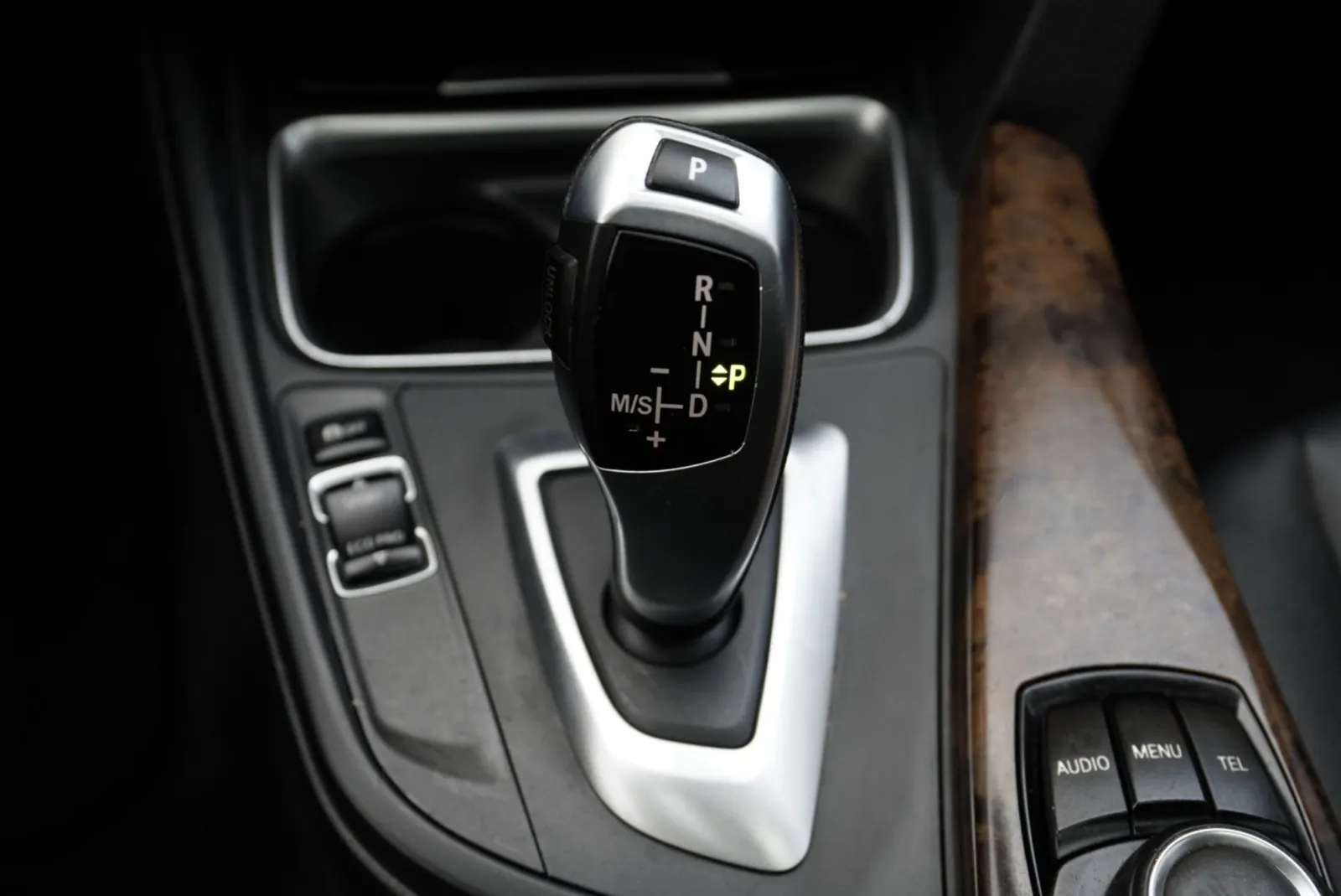 BMW 320i photo 40