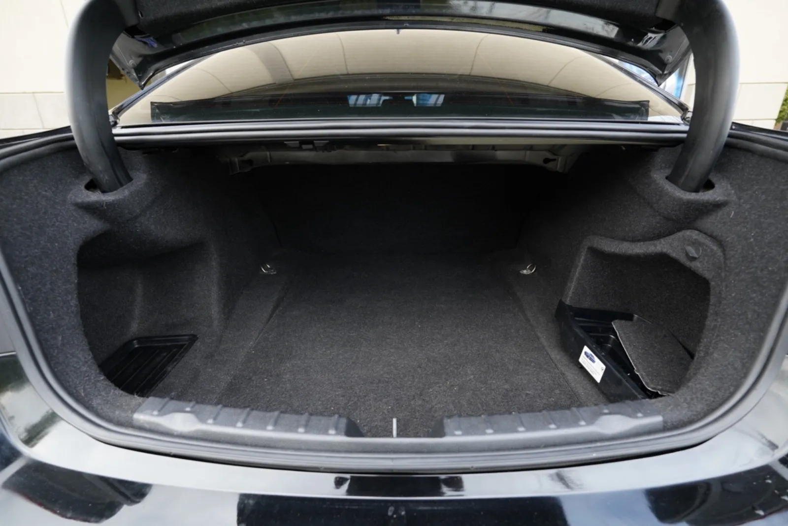 BMW 320i photo 25