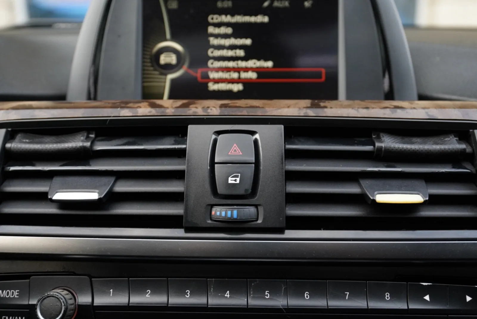 BMW 320i photo 37