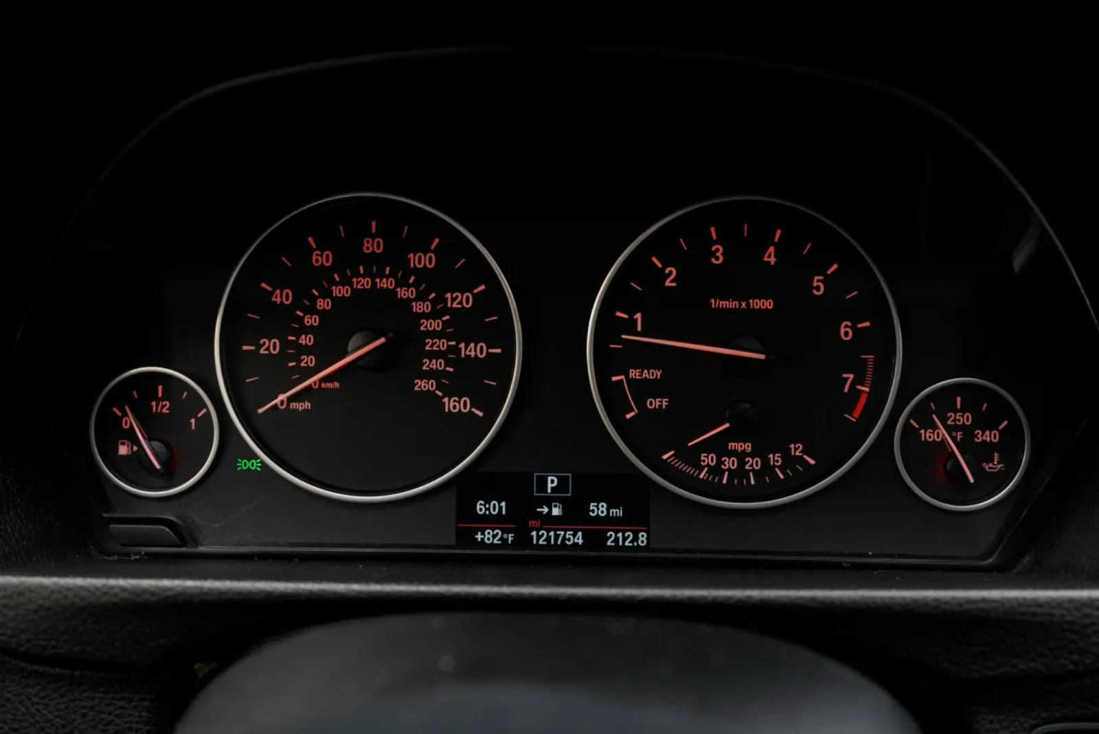 BMW 320i photo 46