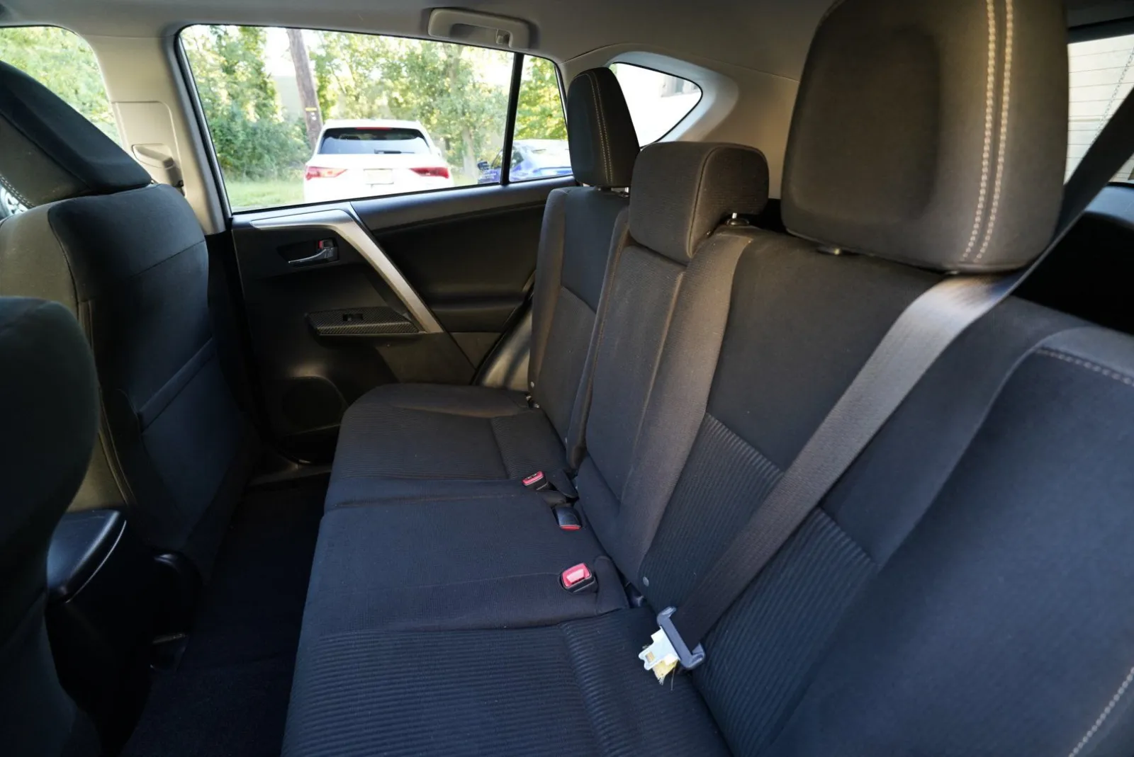 Toyota RAV4 photo 26