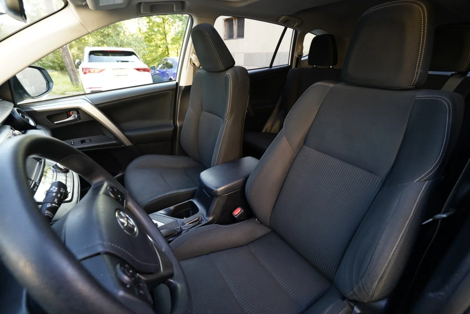 Toyota RAV4 photo 17