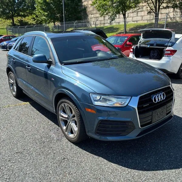 Audi Q3 photo 10
