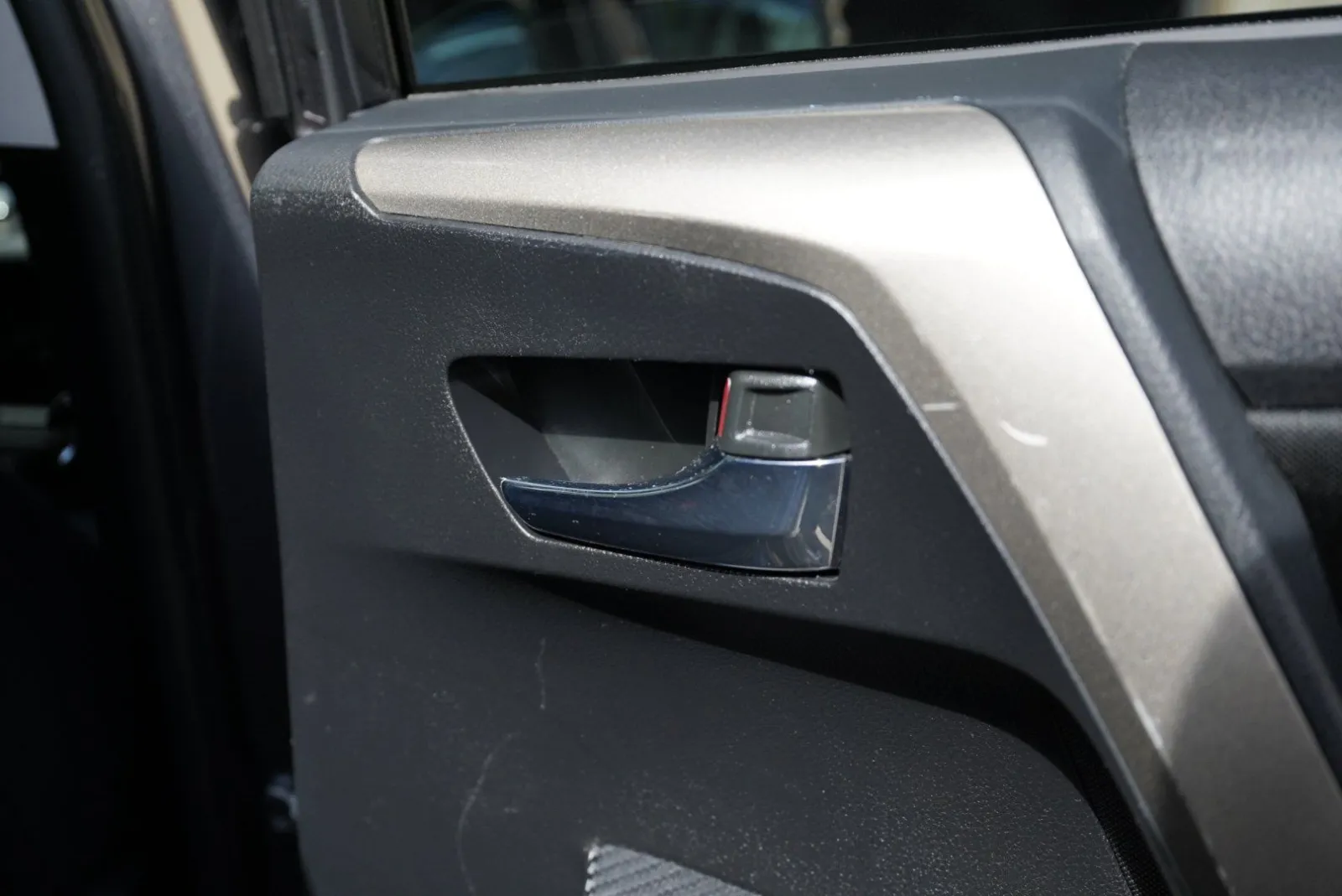 Toyota RAV4 photo 29
