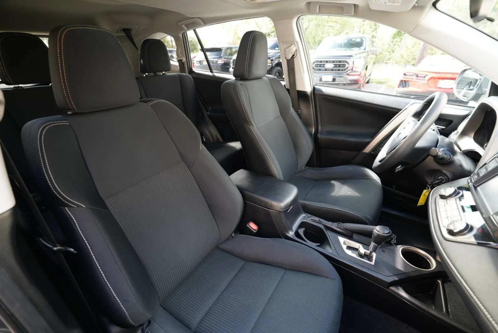 Toyota RAV4 photo 37