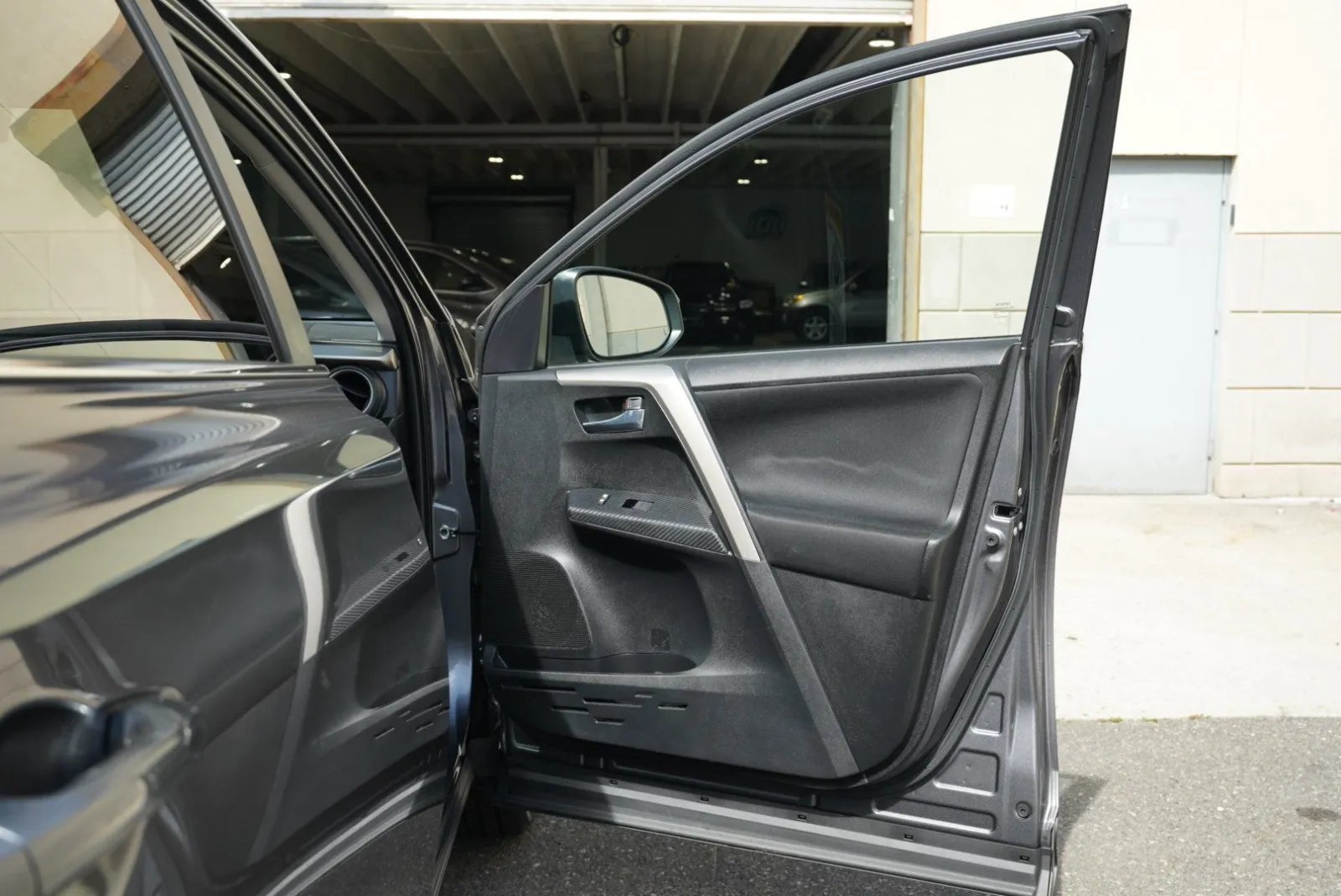 Toyota RAV4 photo 33