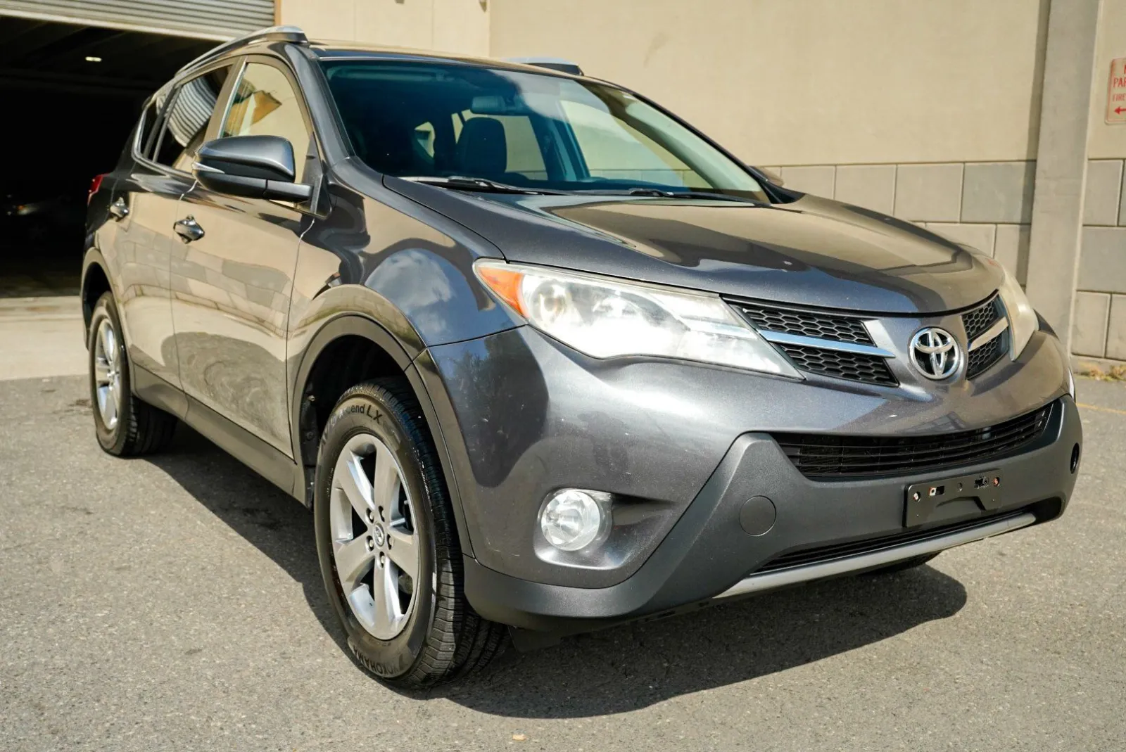 Toyota RAV4 photo 3