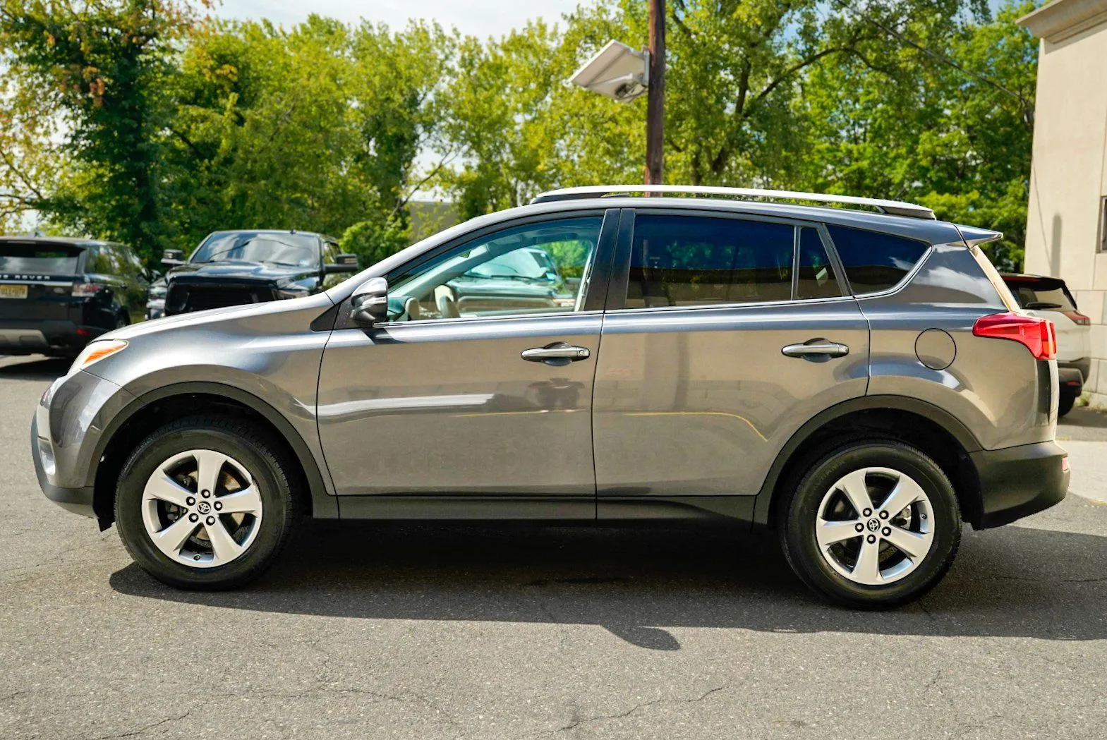 Toyota RAV4 photo 8