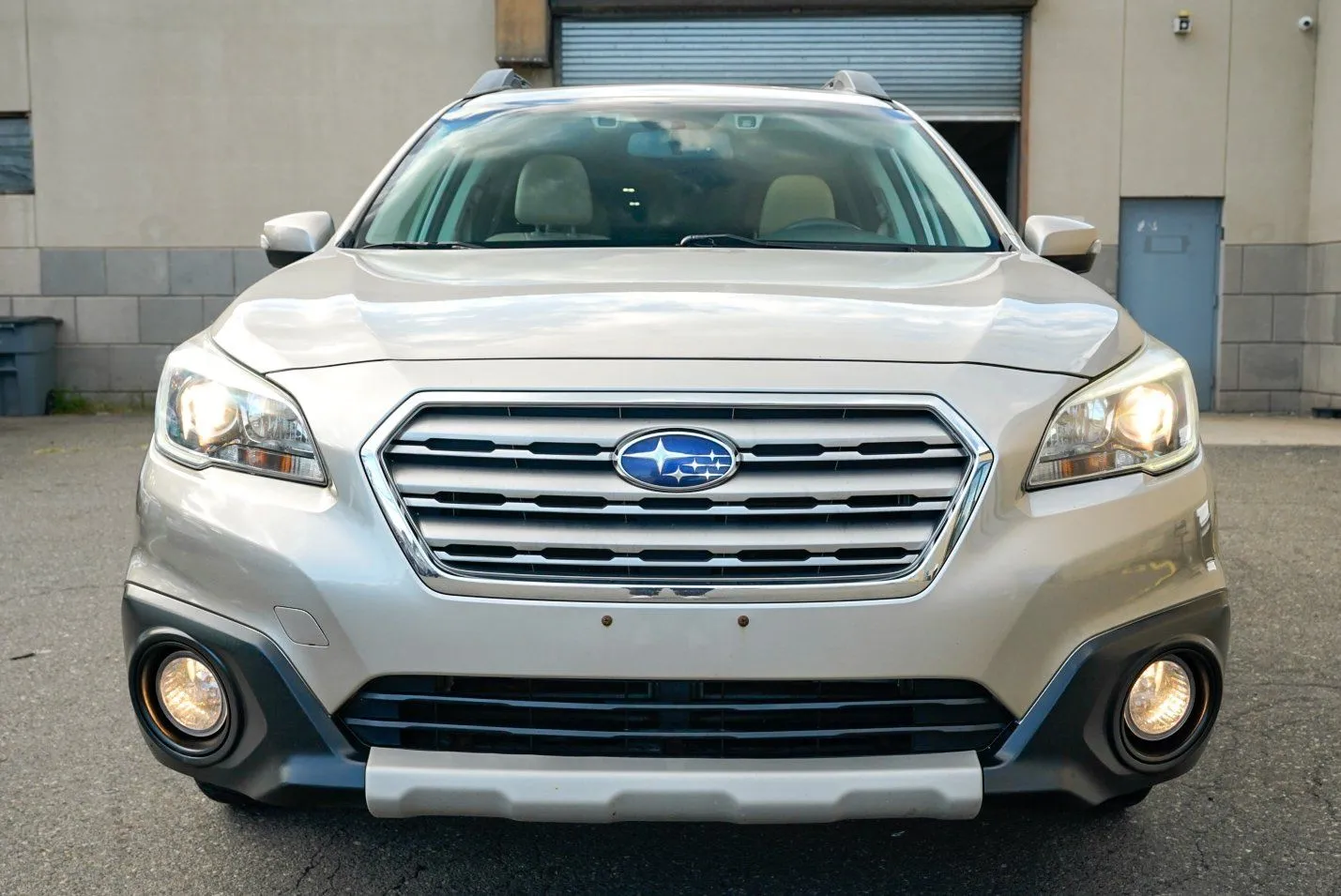 Subaru Outback photo 2