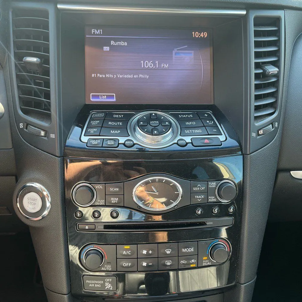 Infiniti QX70 photo 27