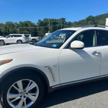 Photos of 2014 INFINITI QX70 for sale in Carlstadt, NJ at 101 Motors