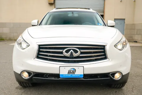 Photos of 2014 INFINITI QX70 for sale in Carlstadt, NJ at 101 Motors