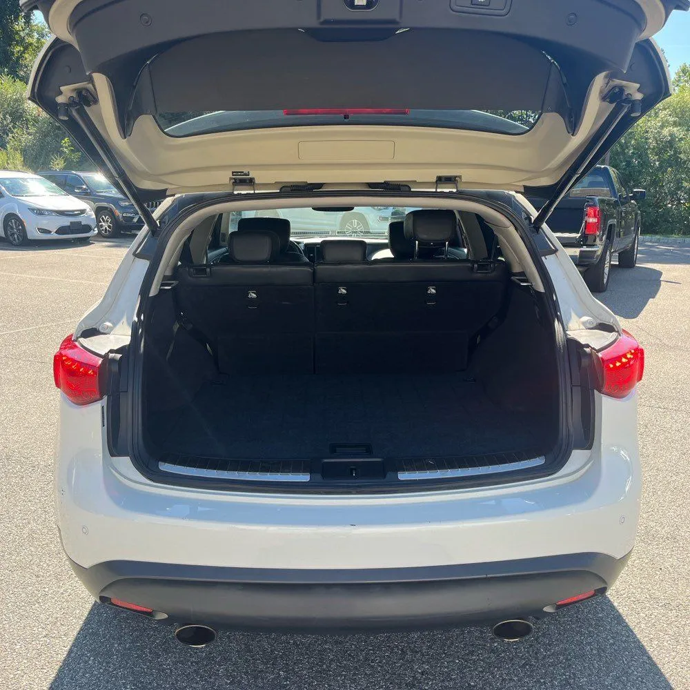Infiniti QX70 photo 32