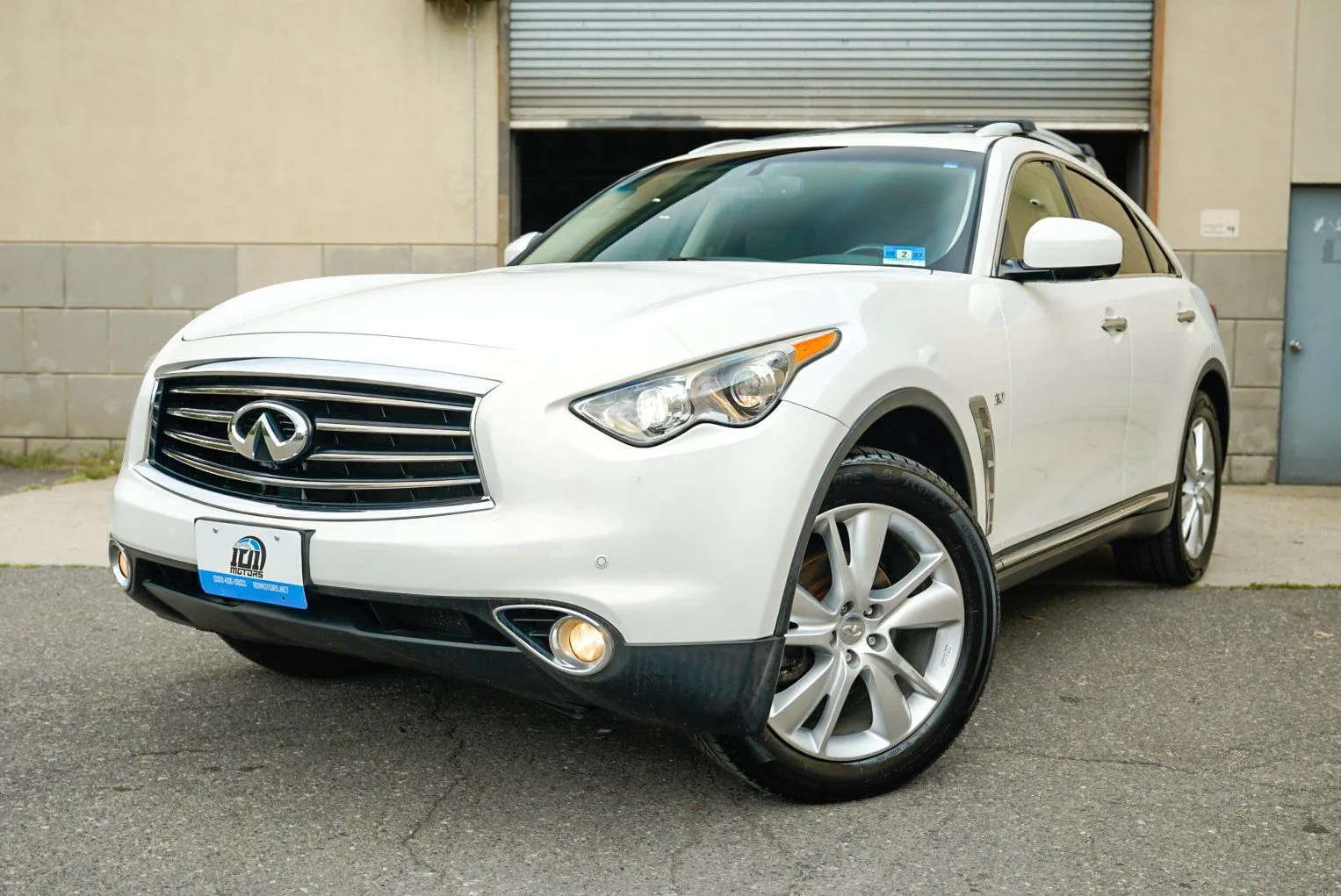 Infiniti QX70