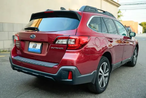 More photos of 2018 Subaru Outback 2.5i Limited at 101 Motors, NJ